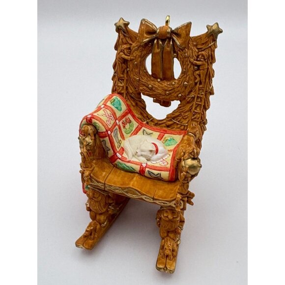 Hallmark Keepsake Mrs. Claus's Chair Christmas Ornament 2001 Quilt White Cat - Picture 2 of 12